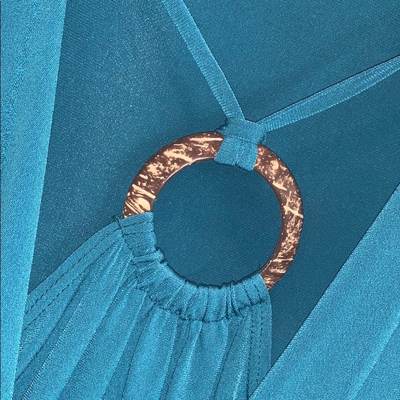 blouse - Picture 3 of 3